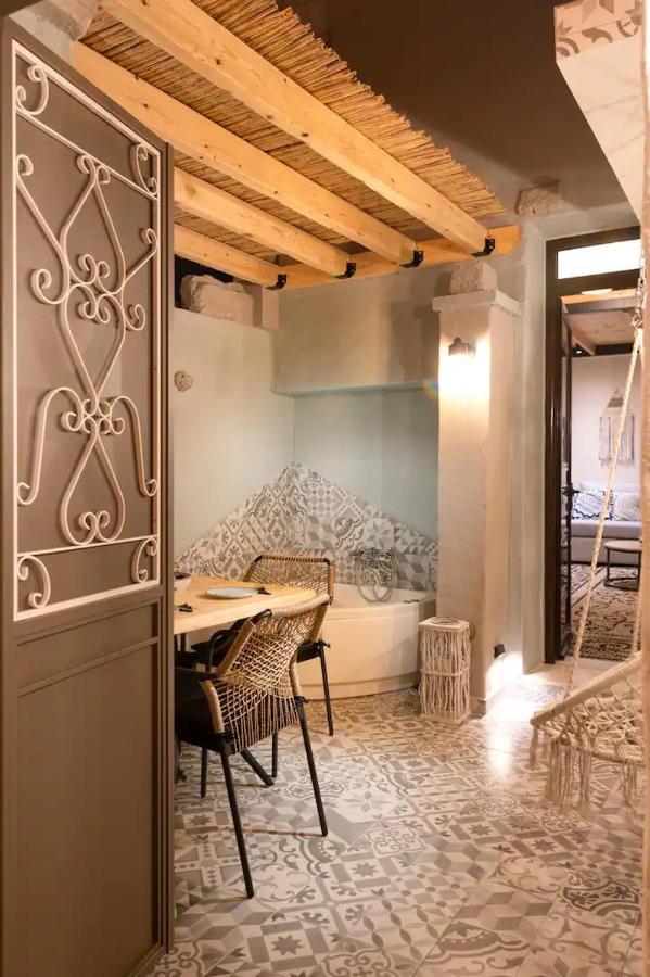 Kyrangelo Traditional House With Outdoor Jacuzzi דירה